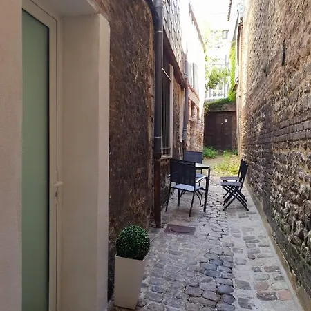 La Forteresse - Jacuzzi/sauna - Centre Historique Appartamento